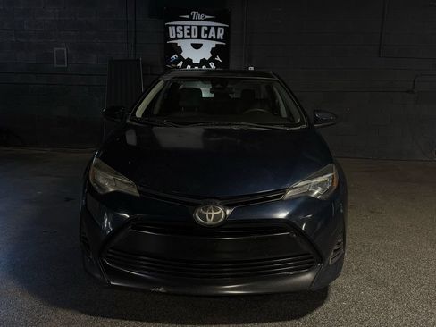 Used 2019 Toyota Corolla LE w/ Carpet Mat Package (TMS) FWD image 9