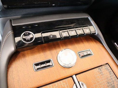 New 2025 Lincoln Navigator Black Label AWD/4WD image 8