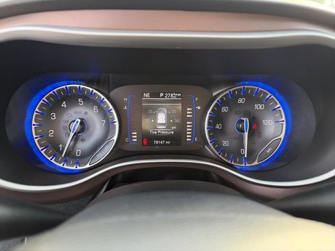 Used 2022 Chrysler Voyager LX FWD image 29