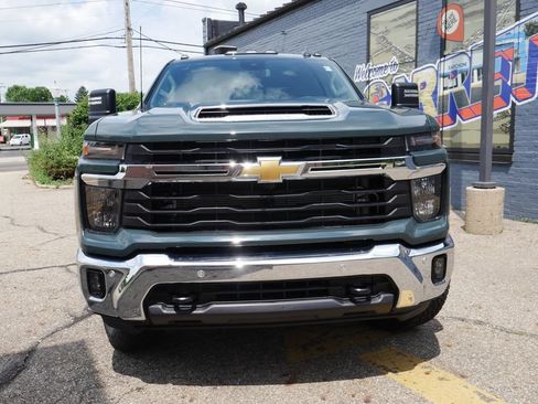 New 2026 Chevrolet Silverado 3500 LT w/ All Star Edition AWD/4WD image 2