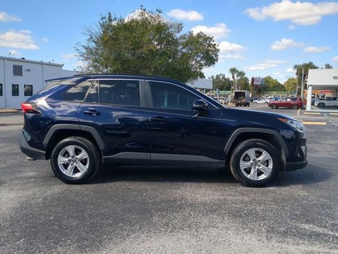 Used 2020 Toyota RAV4 XLE image 3
