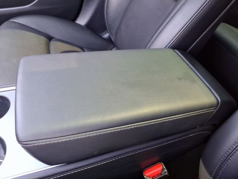 Used 2022 Tesla Model 3 image 39