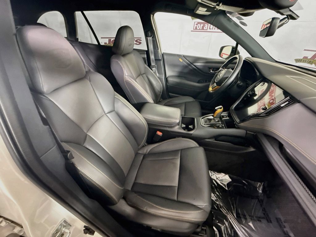 Used 2022 Subaru Outback Wilderness AWD/4WD image 33