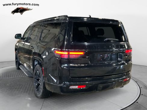 Used 2024 Jeep Wagoneer Series II image 5