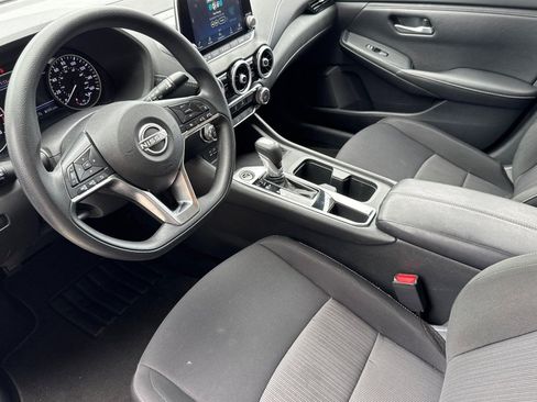 Used 2025 Nissan Sentra SV FWD image 4