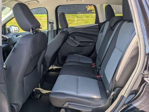 Used 2019 Ford Escape SE FWD image 14