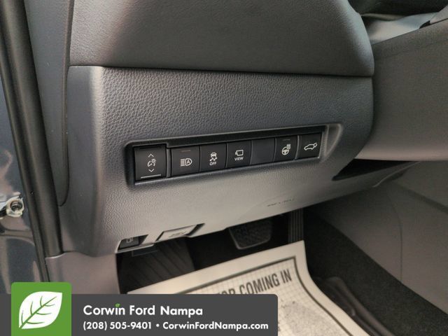 Used 2024 Toyota Venza Limited AWD/4WD image 13