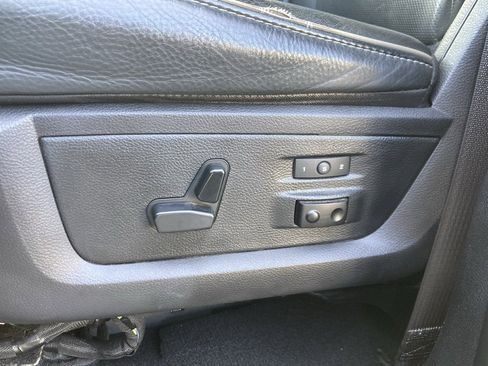 Used 2016 RAM 3500 Laramie Longhorn image 11