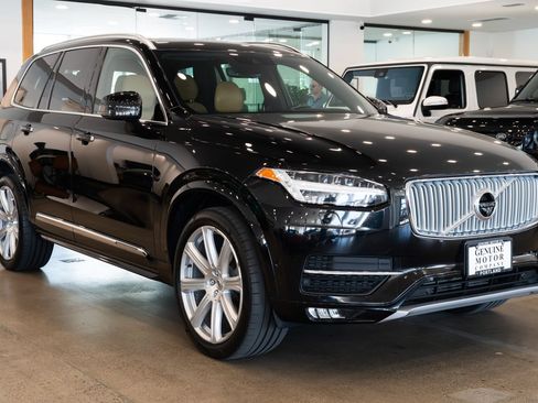 Used 2016 Volvo XC90 T6 AWD/4WD image 3