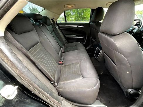 Used 2022 Chrysler 300 Touring w/ Sport Appearance Package RWD image 23