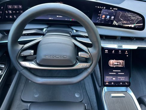 Used 2025 Lucid Air Touring AWD/4WD image 15