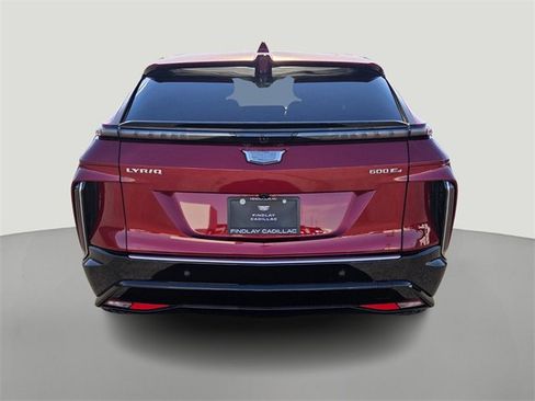 New 2025 Cadillac Lyriq Luxury image 3