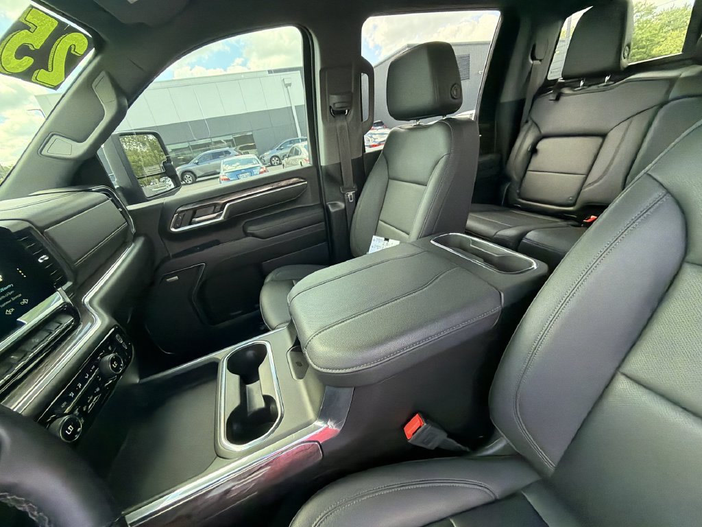Used 2025 Chevrolet Silverado 2500 LTZ w/ LTZ Plus Package AWD/4WD image 20