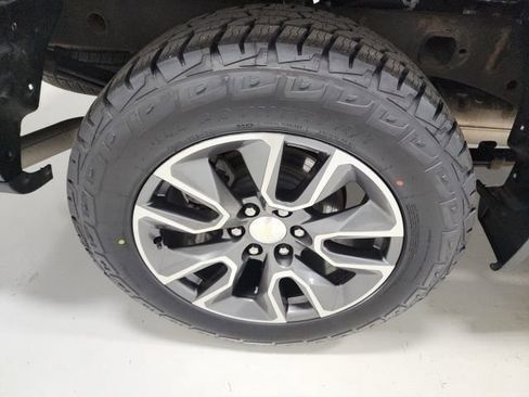 Used 2022 Chevrolet Silverado 1500 LT image 40