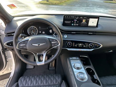 Used 2025 Genesis GV70 3.5T Sport w/ Sport Advanced Package image 13