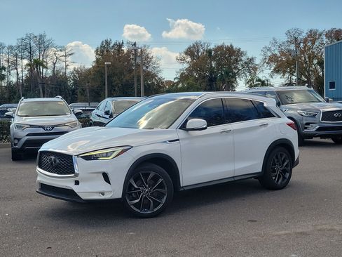 Used 2019 INFINITI QX50 Essential w/ Sensory Package image 1