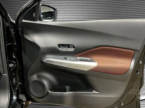 Used 2019 Nissan Kicks SR w/ Exterior Package FWD image 26