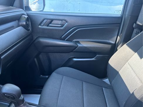 Used 2024 Chevrolet Colorado W/T image 29