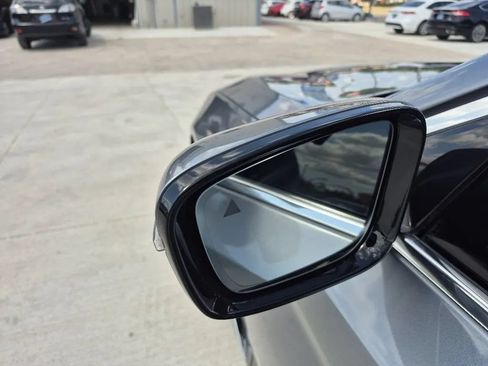 Used 2019 BMW 530e w/ Convenience Package RWD image 11