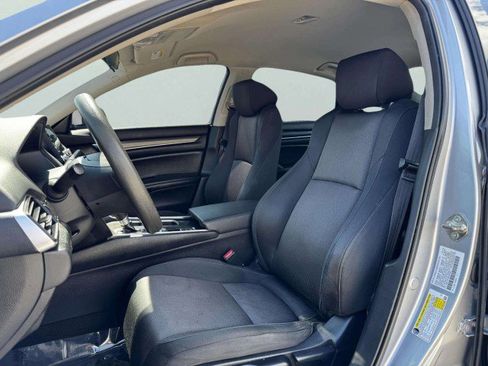 Used 2019 Honda Accord LX image 19