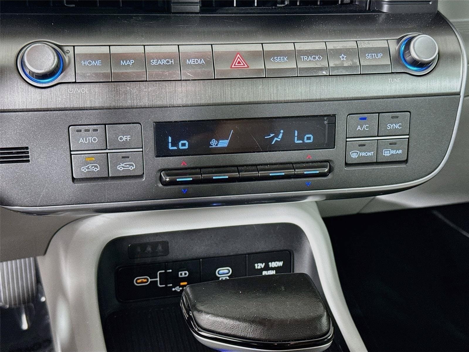 Certified 2024 Hyundai Kona SEL FWD image 16