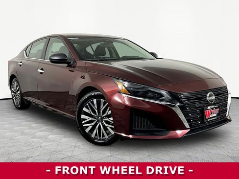 Certified 2024 Nissan Altima 2.5 SV FWD image 3