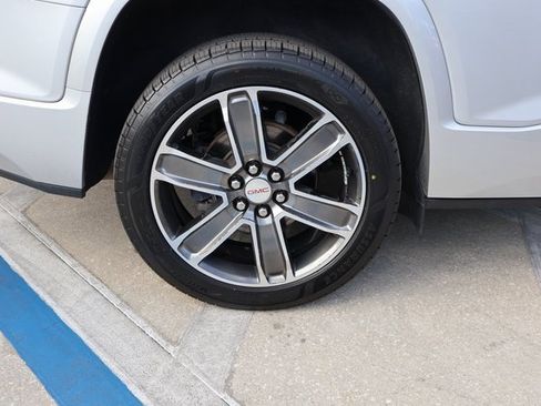 Used 2018 GMC Acadia Denali w/ Technology Package image 8