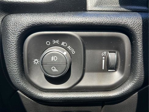 Used 2020 RAM 1500 Big Horn image 25