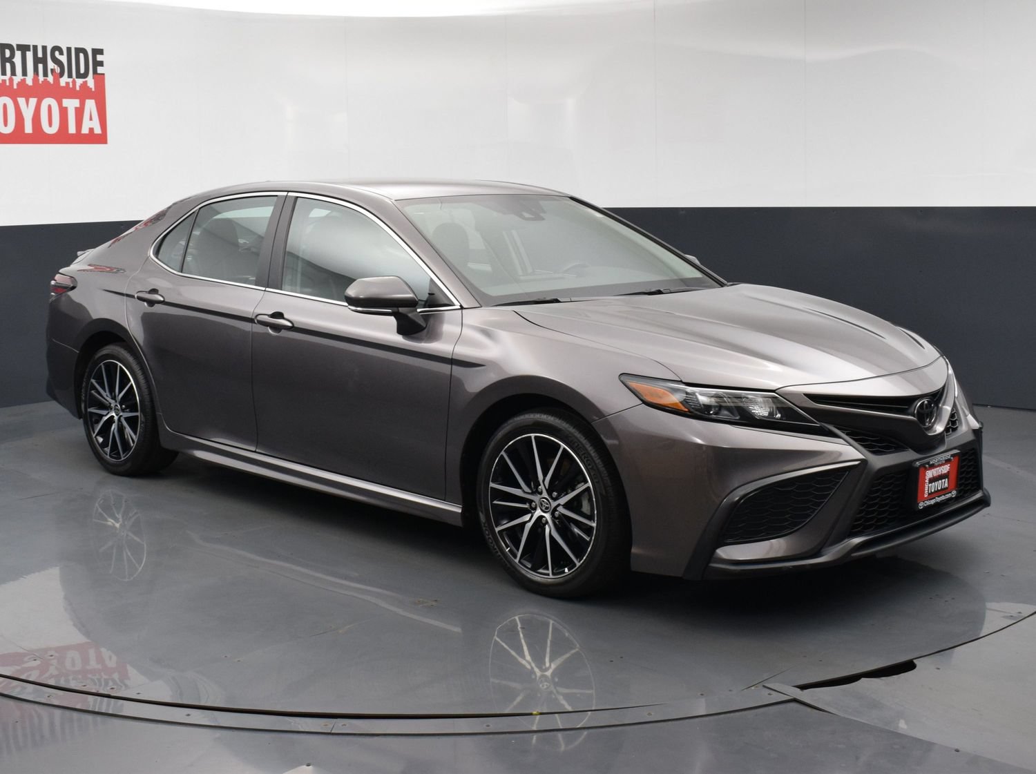 Used 2023 Toyota Camry SE AWD/4WD image 6