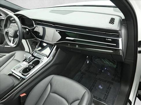 Used 2025 Audi Q7 3.0T Premium Plus image 30