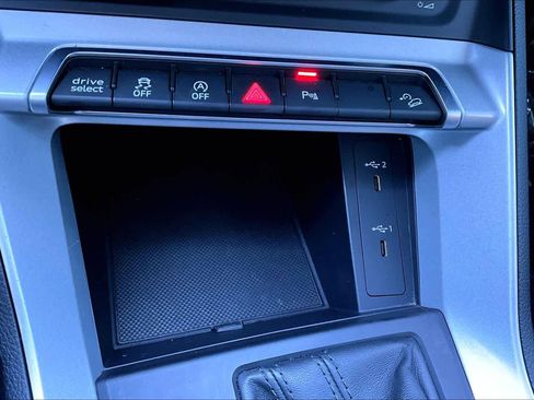 Used 2023 Audi Q3 2.0T Premium w/ Convenience Package image 34