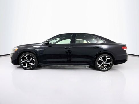 Used 2021 Volkswagen Passat 2.0T R-Line FWD image 2