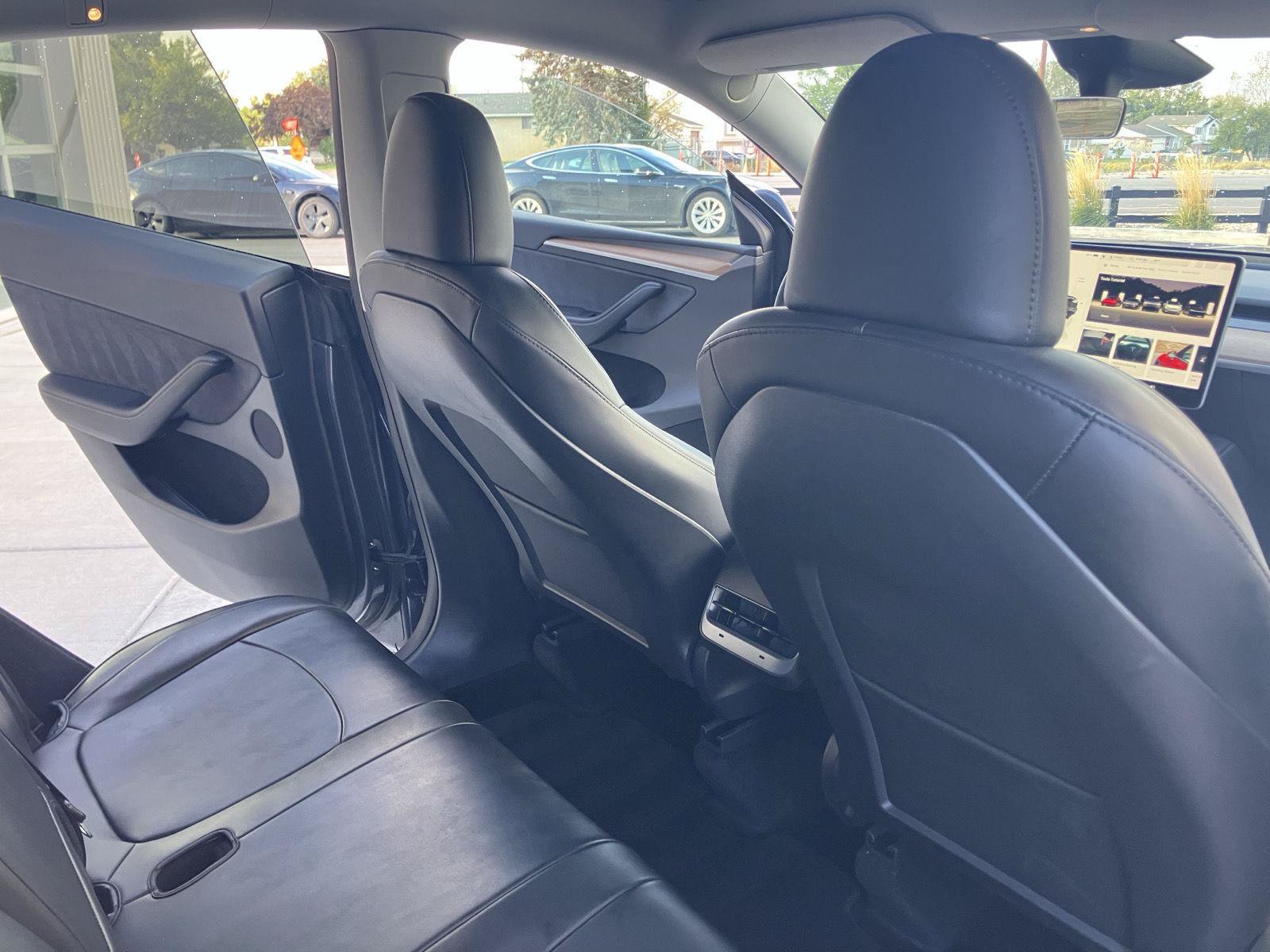 Used 2023 Tesla Model Y 2WD image 18