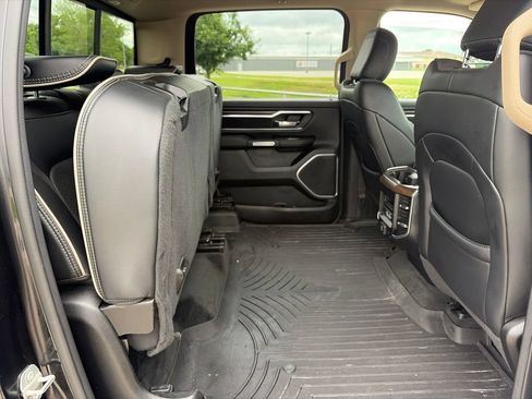 Used 2021 RAM 1500 Laramie AWD/4WD image 40