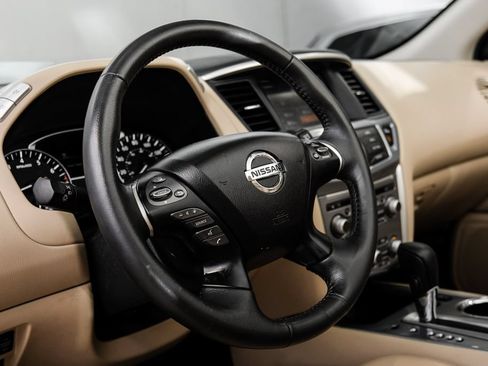 Used 2017 Nissan Pathfinder SL FWD image 17