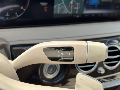 Used 2019 Mercedes-Benz S 560 Sedan image 26