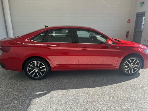 New 2026 Volkswagen Jetta SE image 7