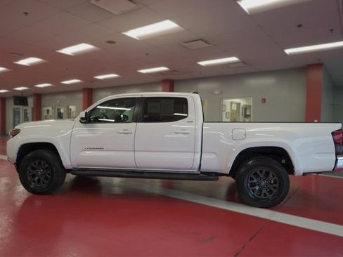 Certified 2023 Toyota Tacoma SR5 image 4