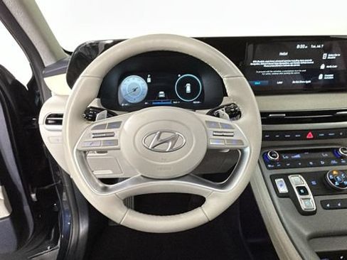 Used 2024 Hyundai Palisade Limited AWD/4WD image 14