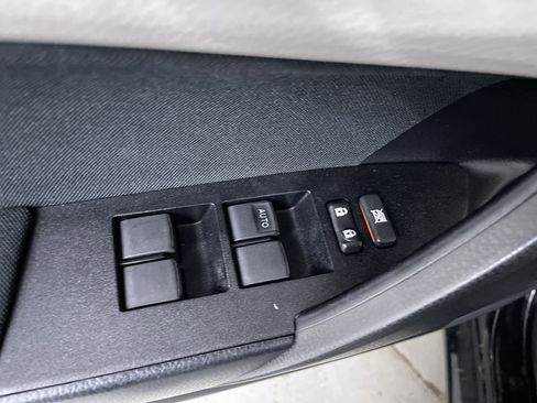Used 2017 Toyota Corolla LE w/ LE Premium Package w/Moonroof FWD image 11