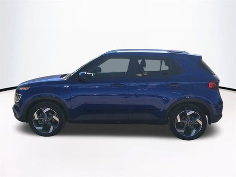 New 2025 Hyundai Venue Limited image 8