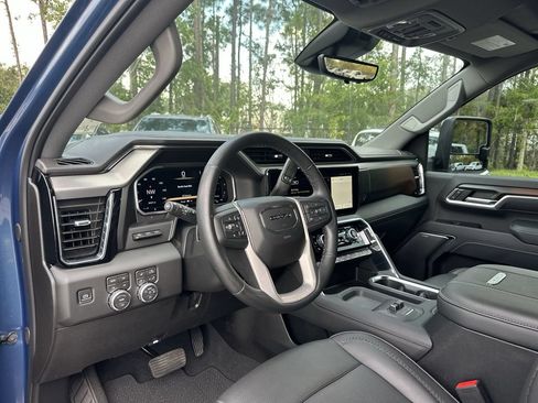 Certified 2026 GMC Sierra 2500 Denali w/ Denali Reserve Package AWD/4WD image 10