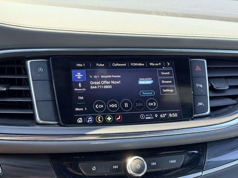 Used 2023 Buick Enclave Essence w/ Experience Buick Package FWD image 9
