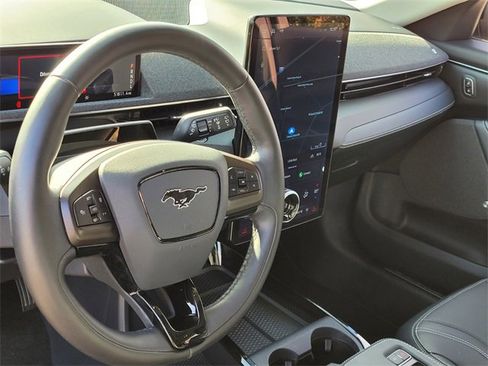 Used 2021 Ford Mustang Mach-E Premium image 11