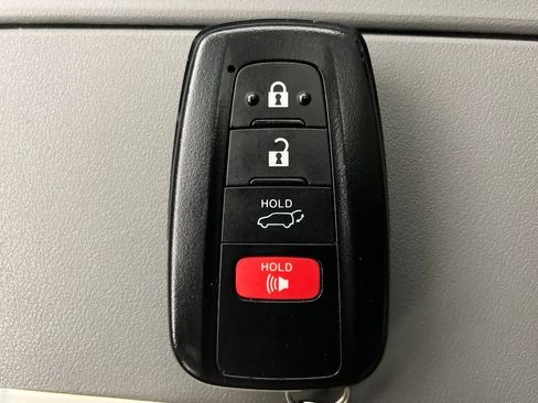 Used 2021 Toyota Highlander Limited image 32