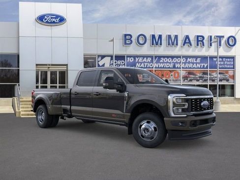 New 2026 Ford F350 4x4 Crew Cab DRW Super Duty image 7