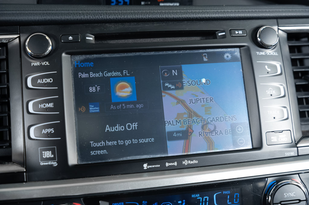 Used 2018 Toyota Highlander Limited AWD/4WD image 30