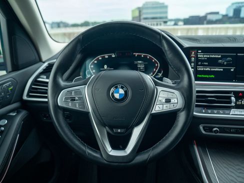Used 2022 BMW X7 xDrive40i w/ Premium Package AWD/4WD image 25