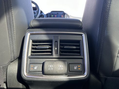 Used 2022 Subaru Forester Touring image 28