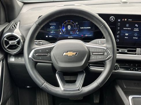 Used 2025 Chevrolet Equinox LT FWD image 31